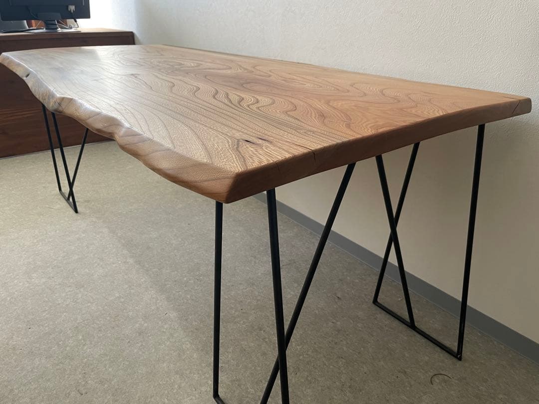 欅無垢一枚板ダイニングテーブル　オイル仕上げ　アイアン脚