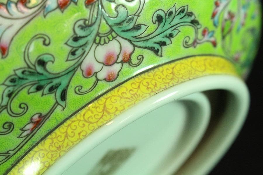 中国美術 粉彩 細密 花鳥紋 蓋物 乾隆年製 金彩 書(K-A384)