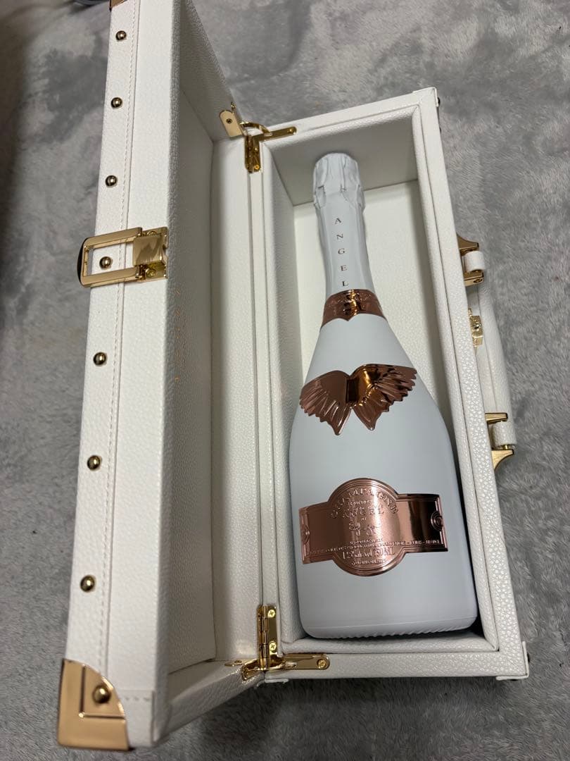 ち*ぶ様 エンジェル シャンパン ロゼ ホワイト 箱付き　750ml 【新品，未