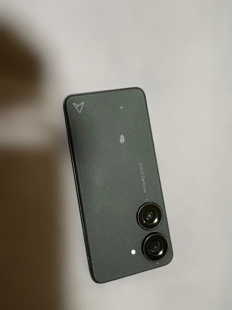 ASUS Zenfone 10 ブラック 本体とケース2個