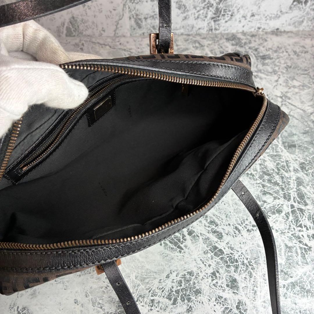 ✨FENDI✨　フェンディ　ハンドバッグ　ミニバッグ　ワンショルダーバッグ