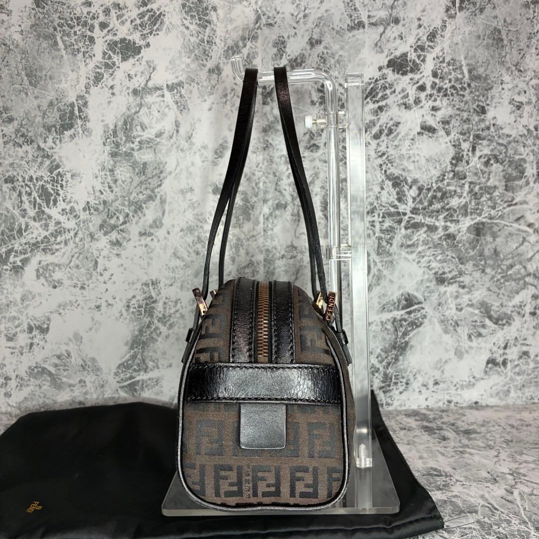 ✨FENDI✨　フェンディ　ハンドバッグ　ミニバッグ　ワンショルダーバッグ