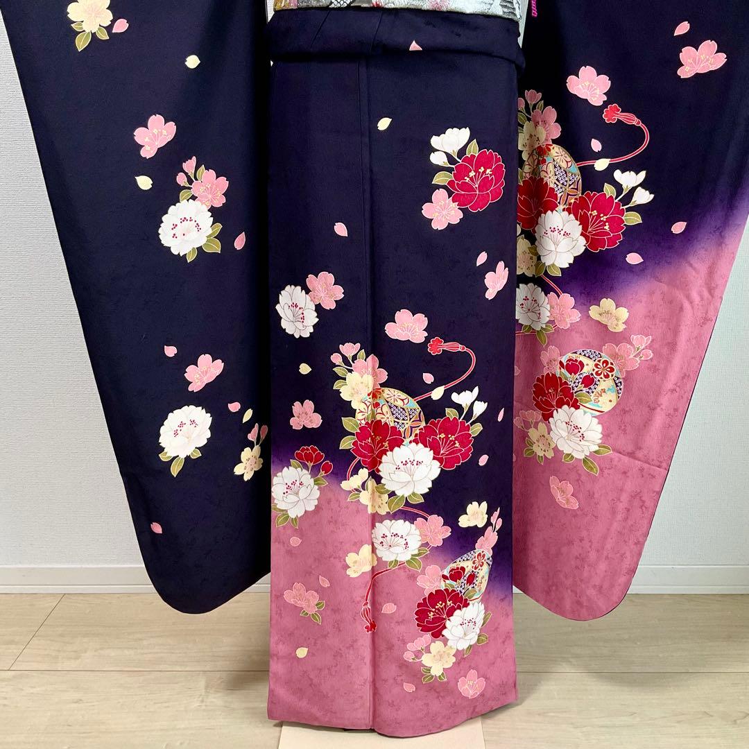 振袖　紫系　濃紫　鞠　桜　組みひも　金彩　正絹