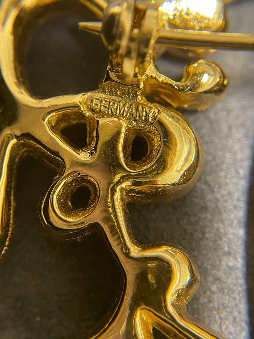 DIOR ブローチ　【未使用品】