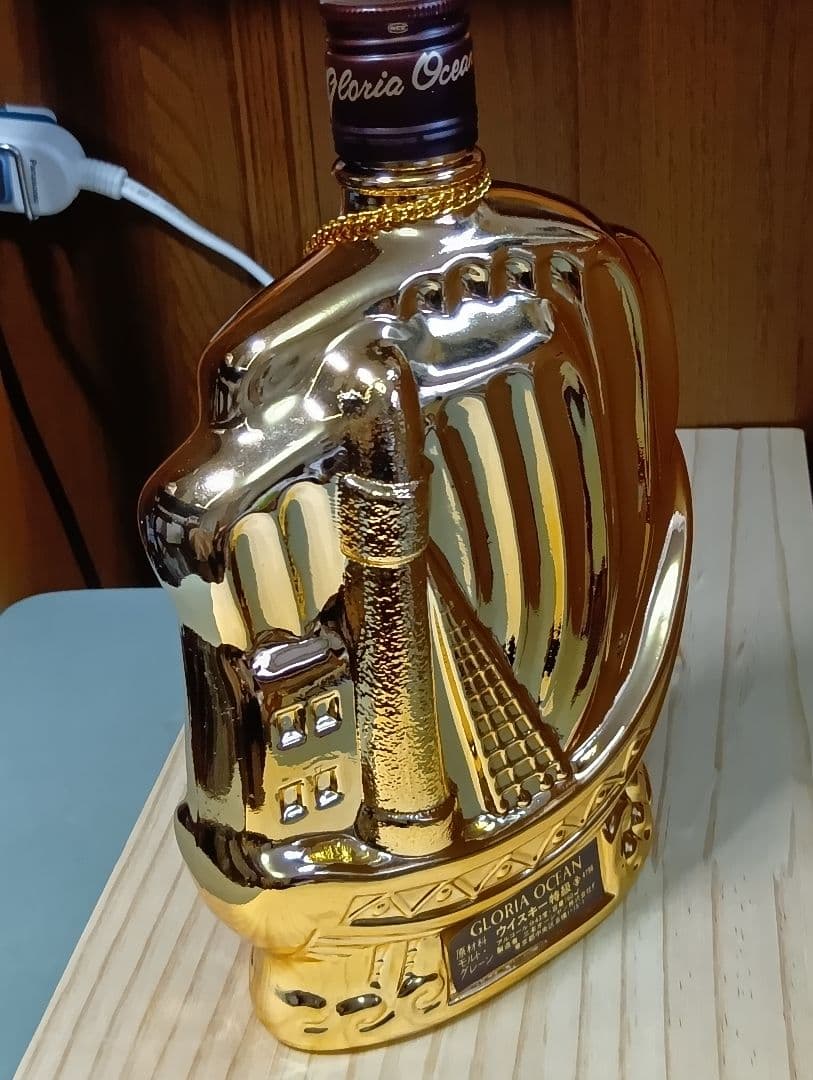 GLORIA OCEAN ゴールドシップボトルウイスキー:三楽オーシャン