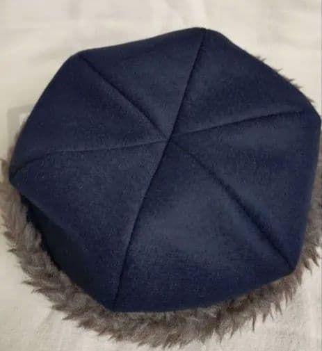 マチュアーハ リバーシブルボアビーニー　ネイビー×ブラウン