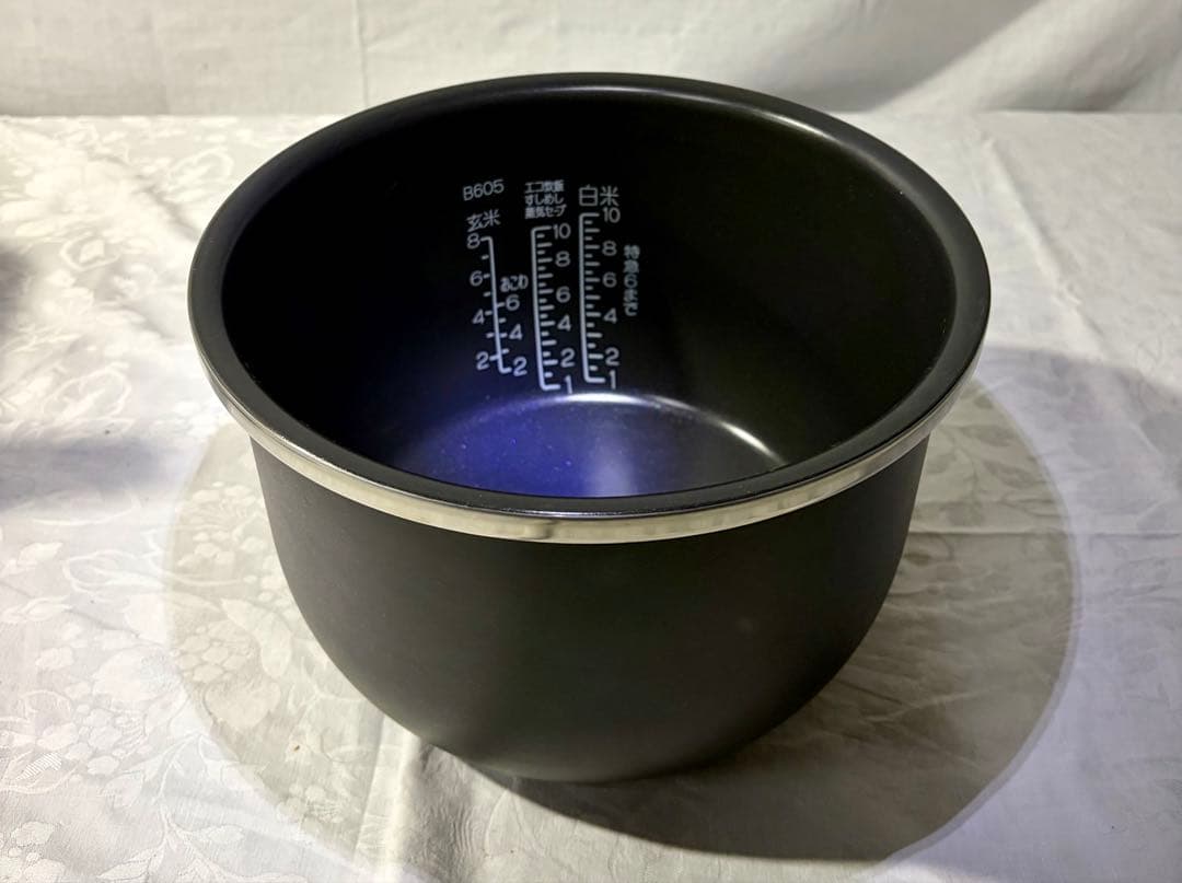 ③ 象印 炊飯器 圧力IH炊飯ジャー 1升炊き 炎舞炊き NW-LB18-BZ