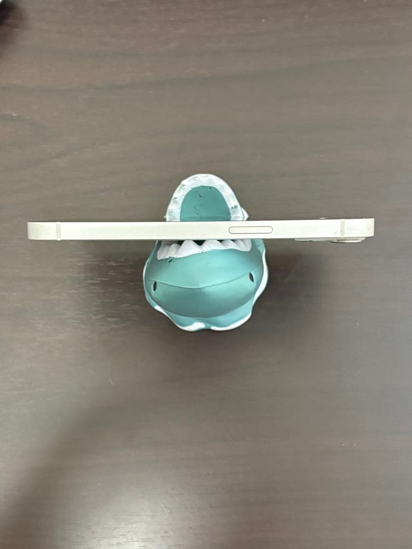 Apple iPhone 13 ホワイト SIMフリー かんな