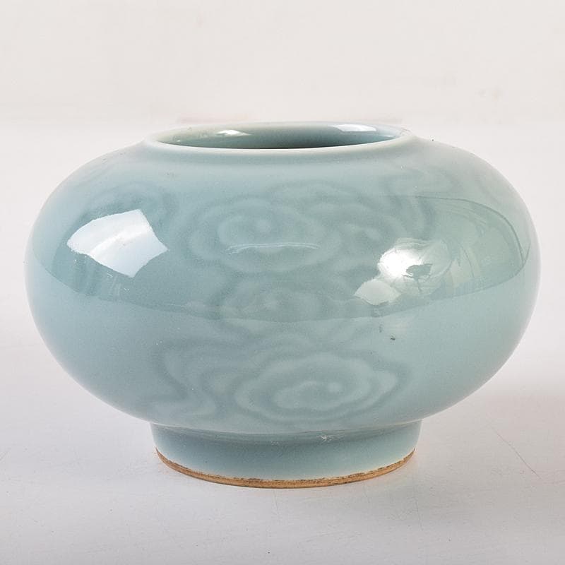 中国　大清乾隆年製　青磁　刻雲文水孟　C　7849E