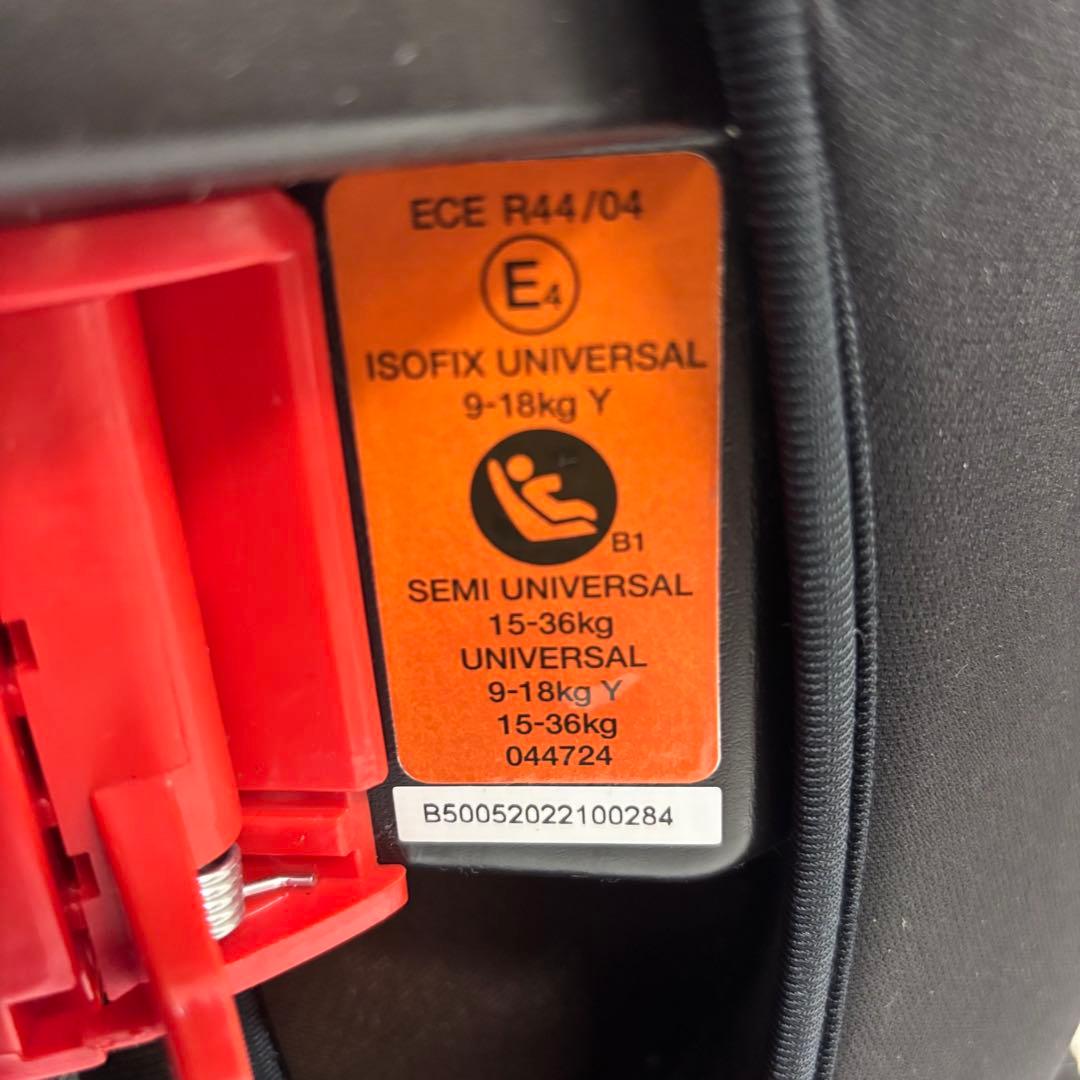 ☆未使用に近い☆　1～11才　ハーネスジュニアFIX　ISOFIX　ブラウン