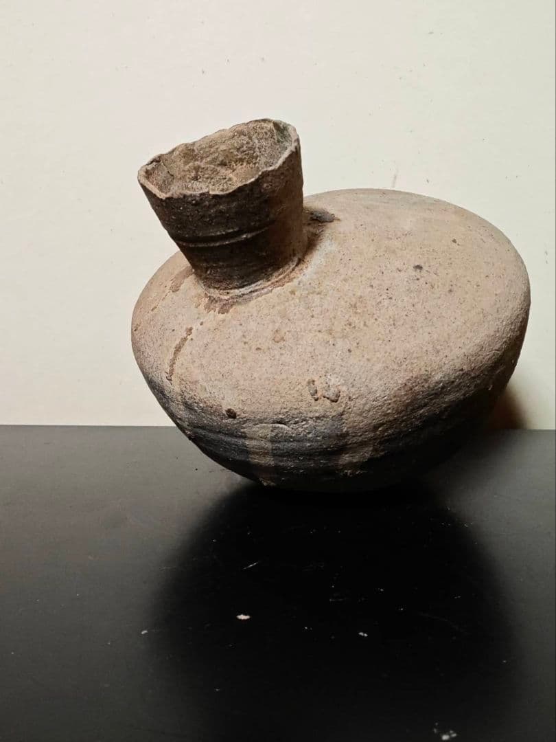 須恵器平瓶　古墳時代　考古発掘品　花呼ぶ器　見立て花器