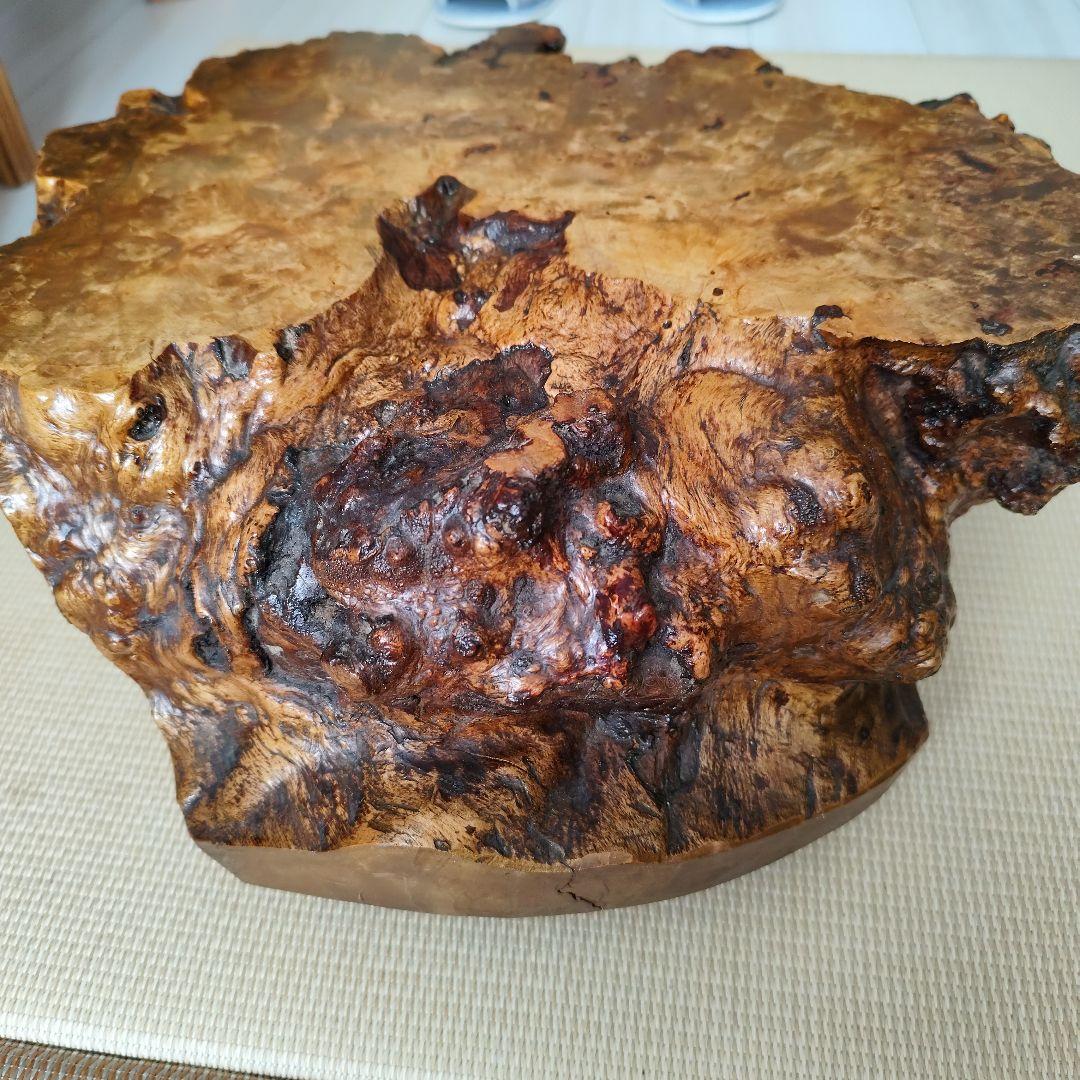 自然形状の木製飾台