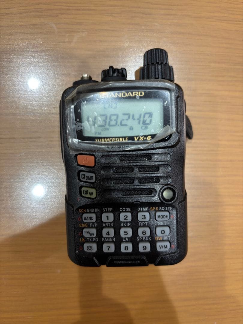 VX-6 デュアルバンドトランシーバー