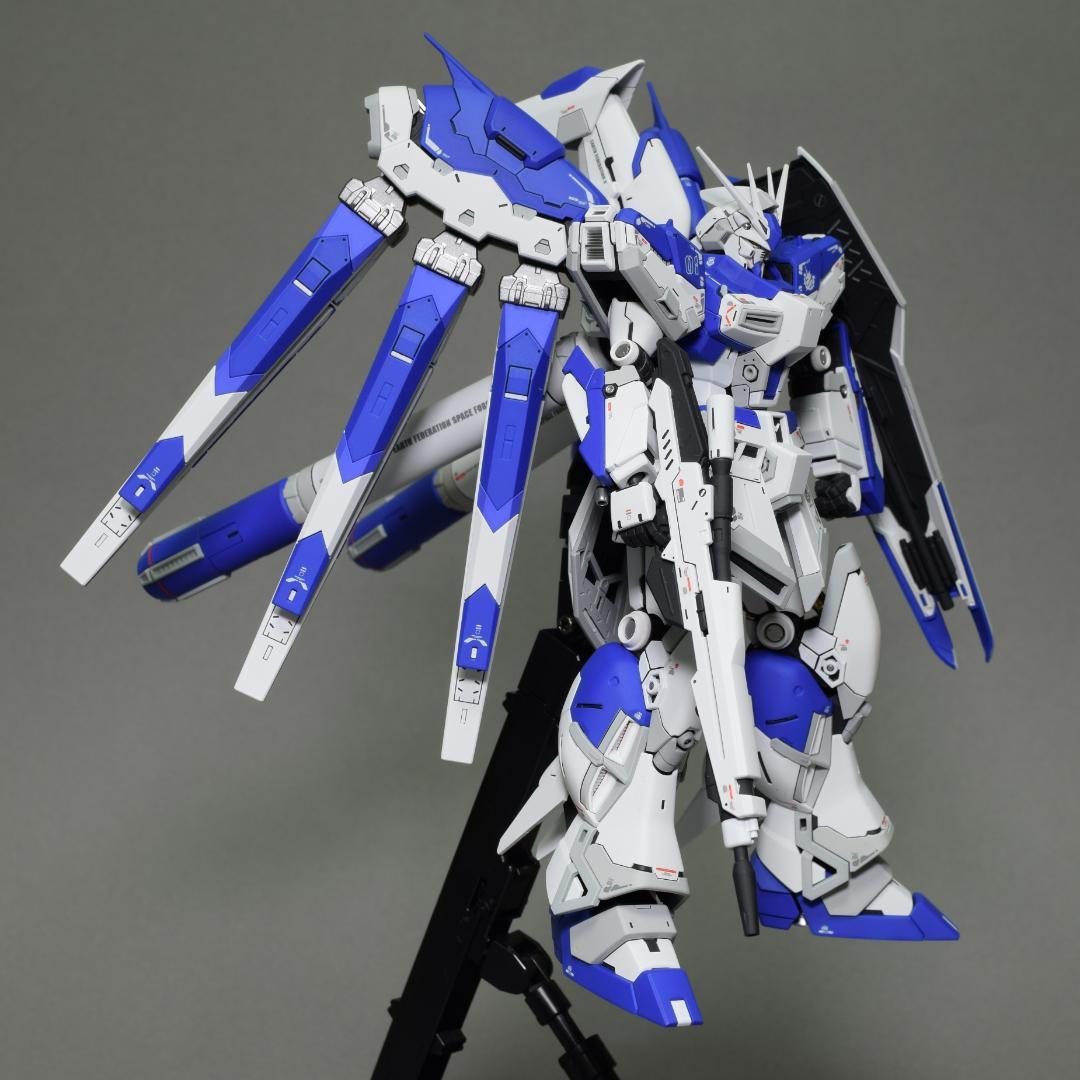 塗装済み完成品 RGハイニューガンダム