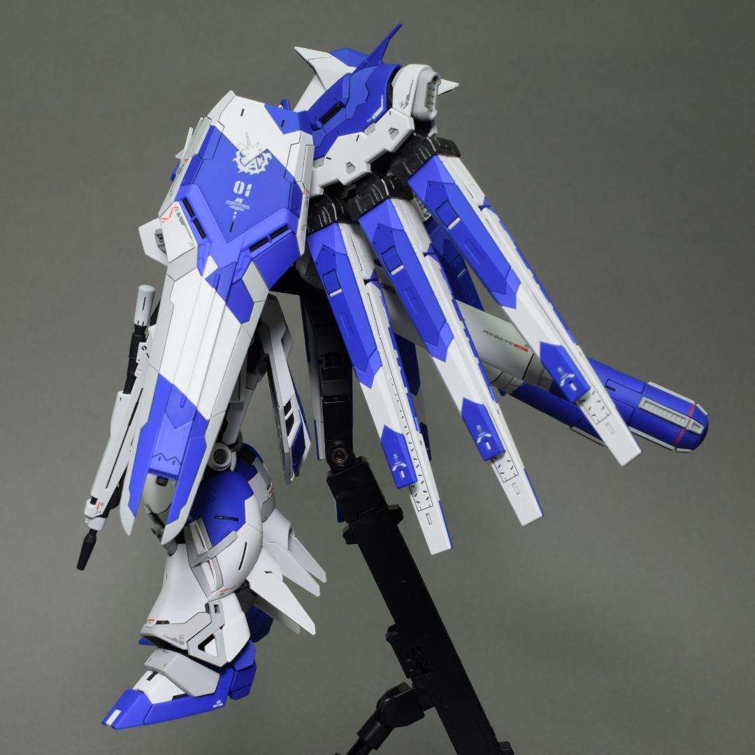 塗装済み完成品 RGハイニューガンダム