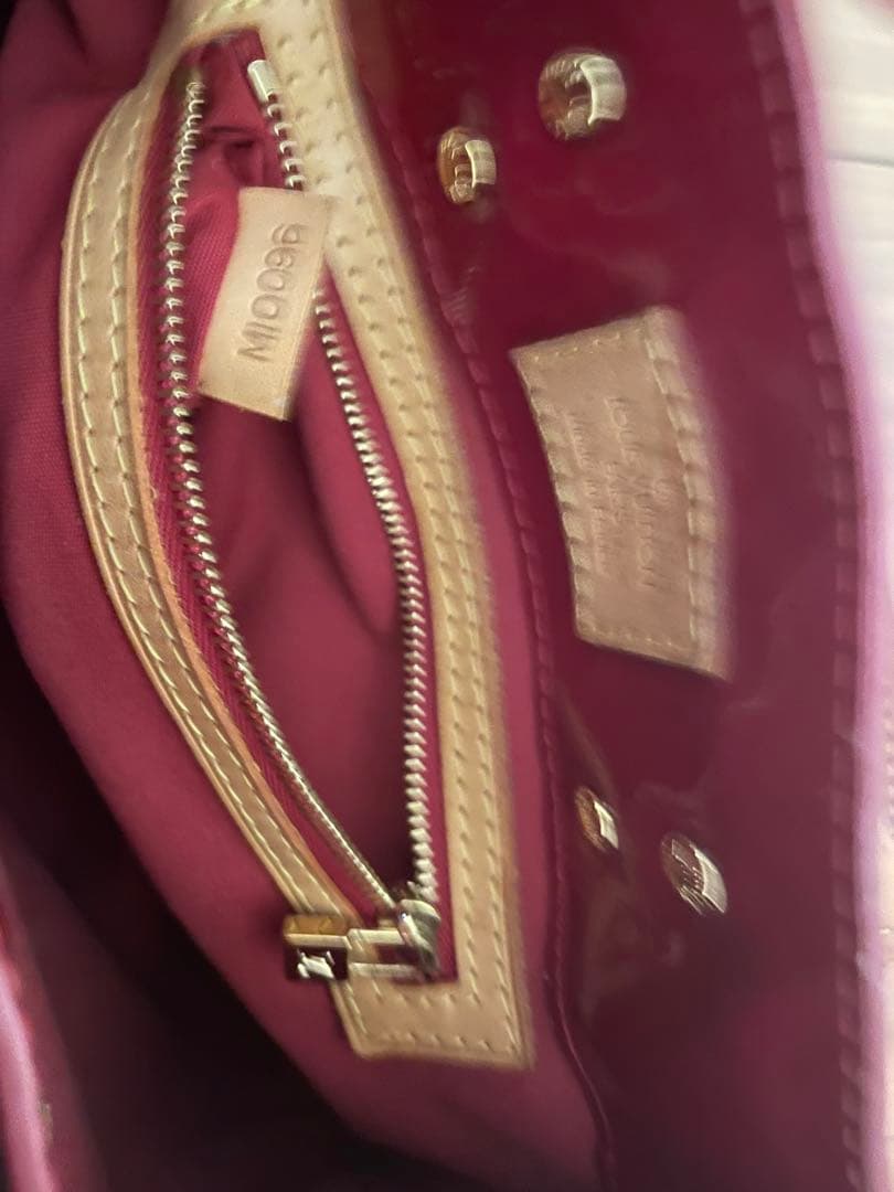 さおー　Louis Vuitton ヴェルニ 赤 バッグ
