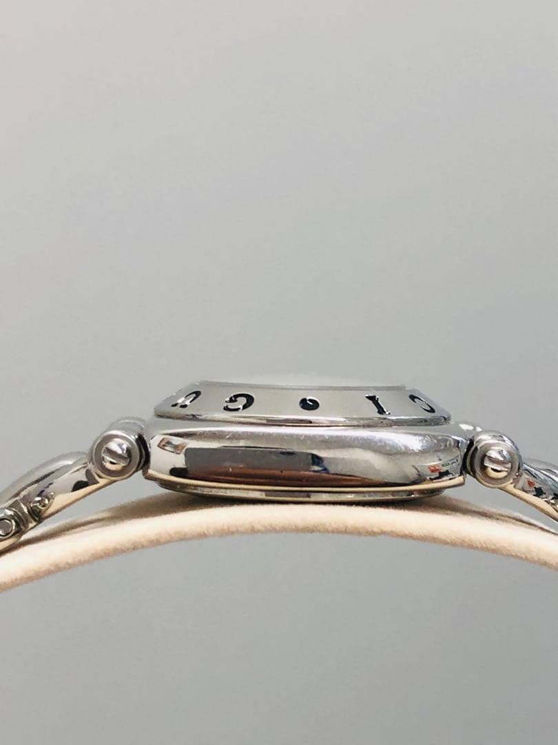 極美品！ グッチ GUCCI 6400L 腕時計 シルバー 箱付き