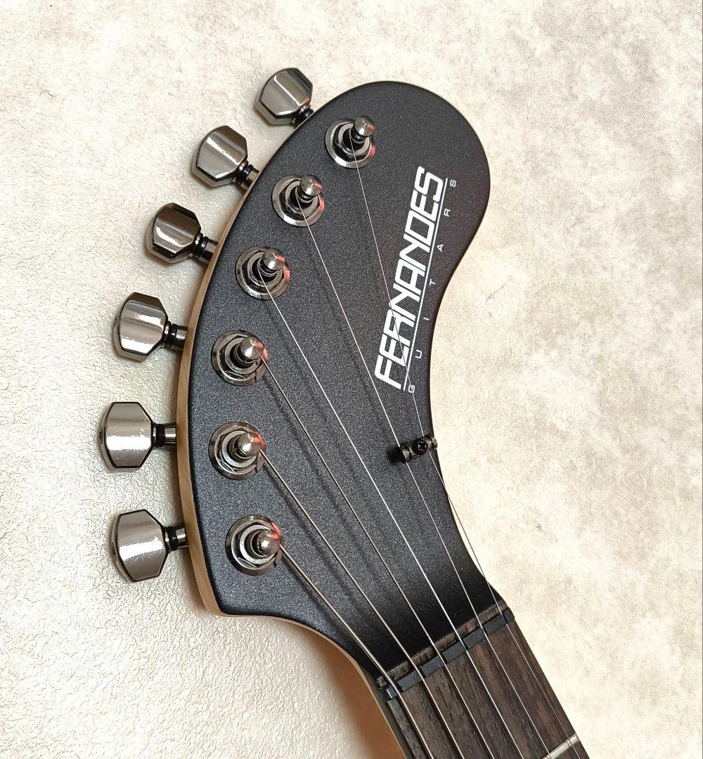 【新品同様】ZO-3 芸達者 SBL アンプ内蔵ミニギター 専用ケース付