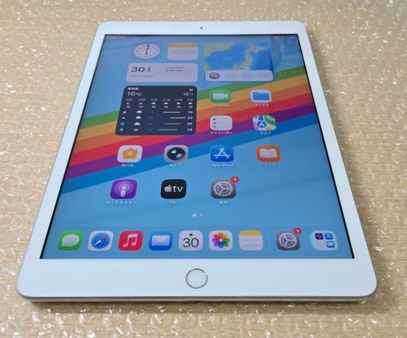 と*ん様 比較的美品■iPad 8◼️電池良品◼️純正アダプター充電ケーブル付属