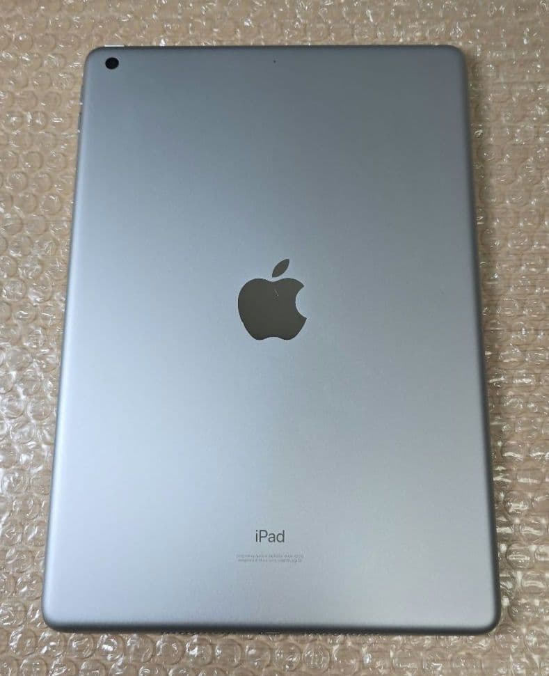 と*ん様 比較的美品■iPad 8◼️電池良品◼️純正アダプター充電ケーブル付属