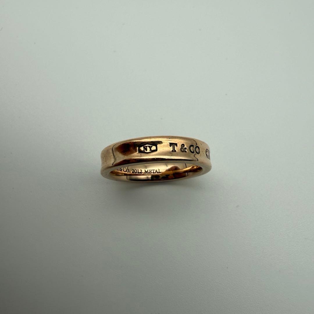 ティファニー 1837 ナロー リング メタル ゴールド　ブランド　指輪　ロゴ
