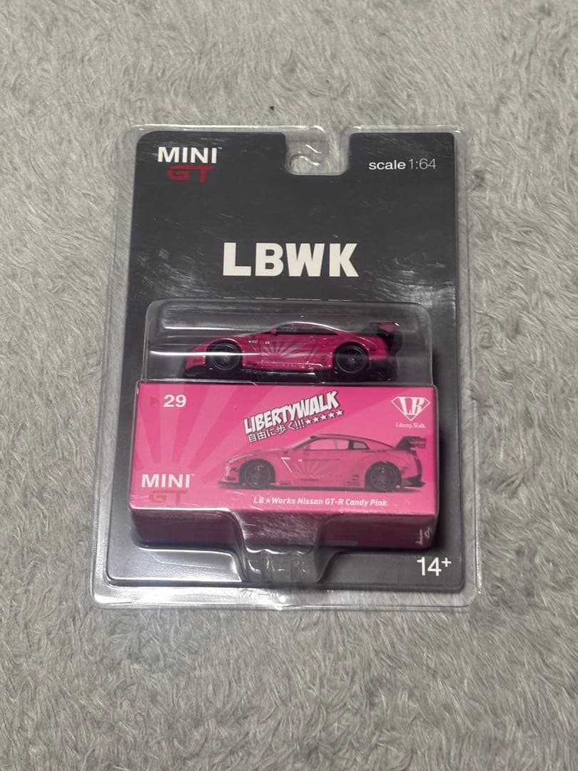 MINI GT LBWK キャンディピンク 1:64