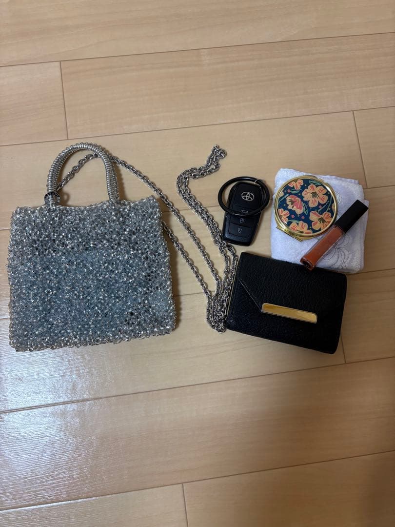 アンテプリマ・シルバー パーティーバッグ