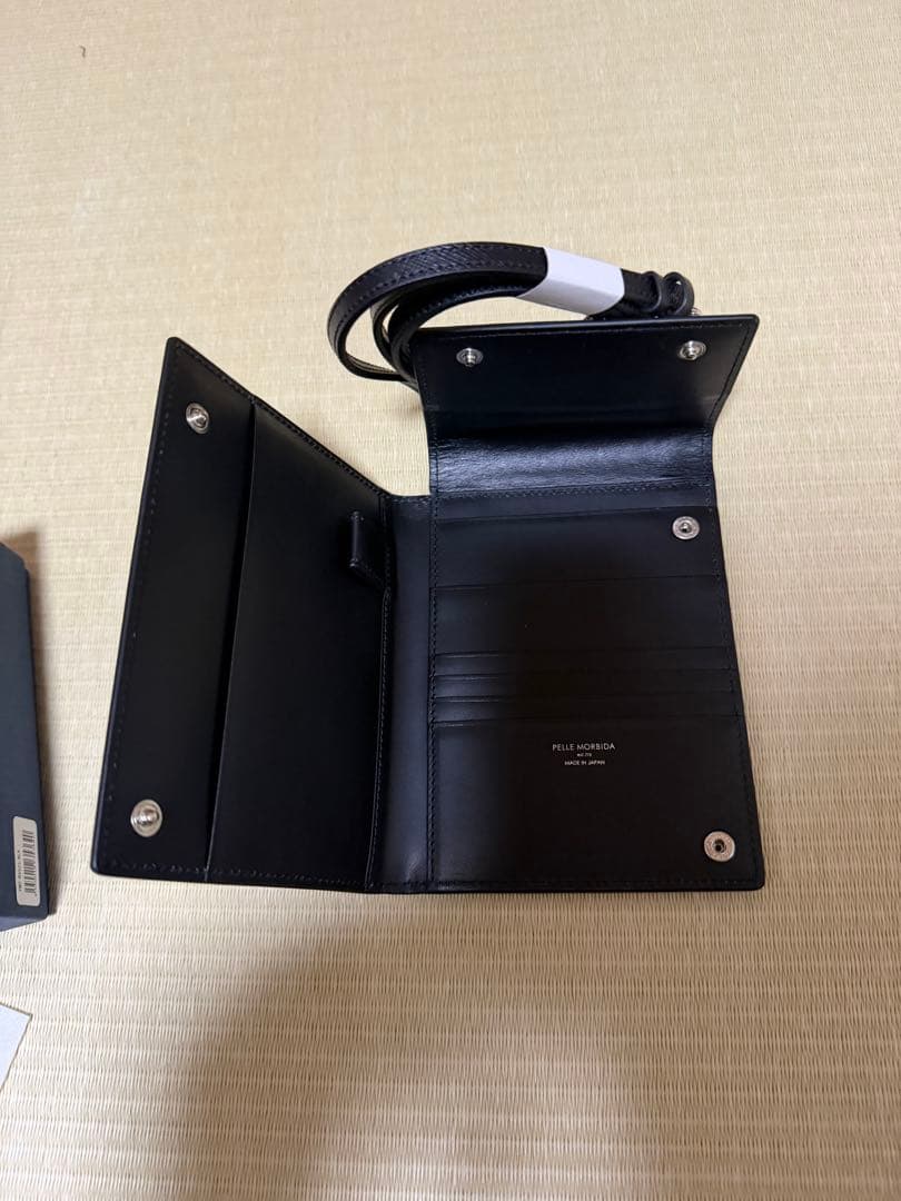 ペッレモルビダ パスポートケース ブラック　BARCA PMO-BA523