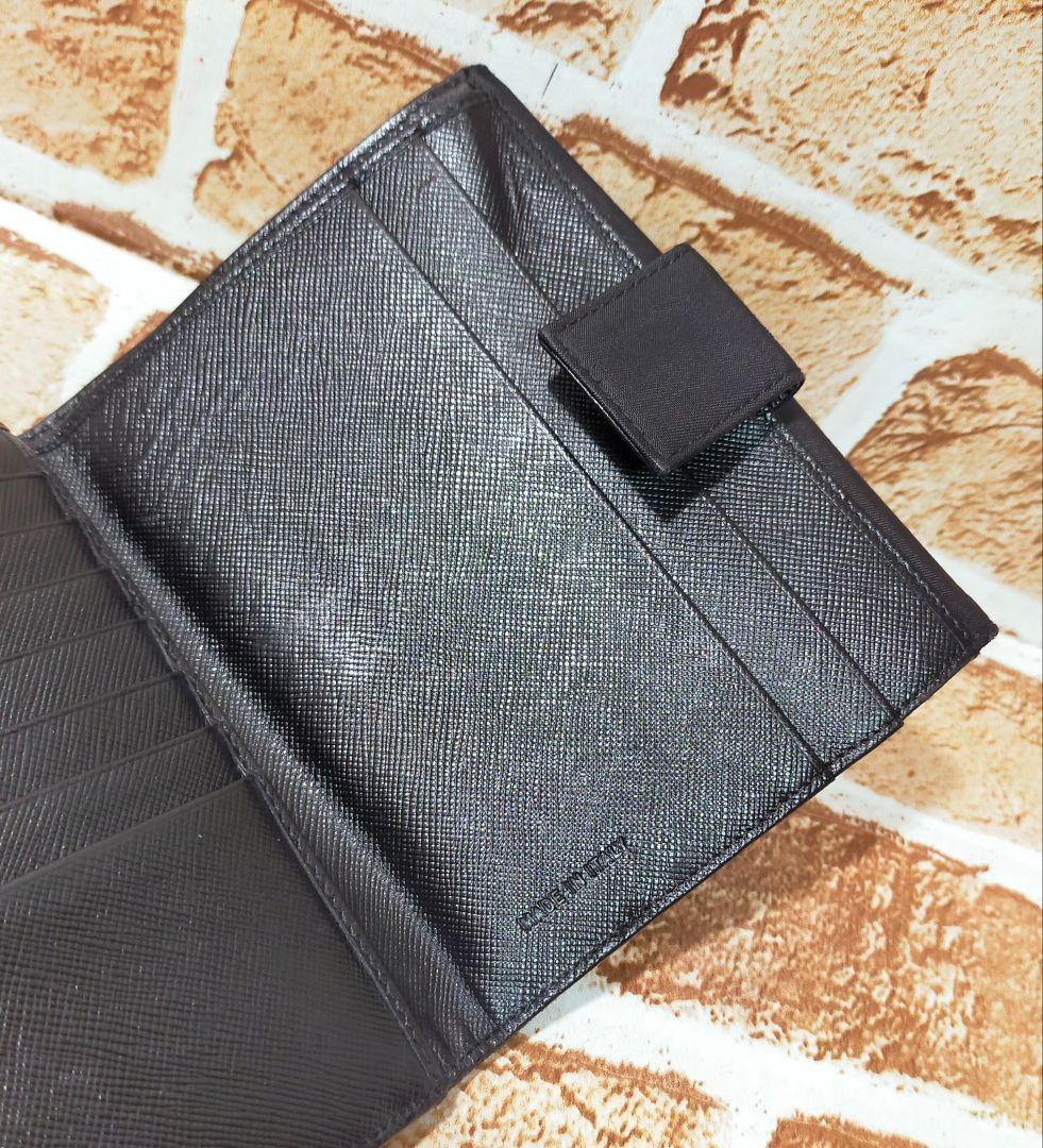 PRADAブラック 二つ折り財布