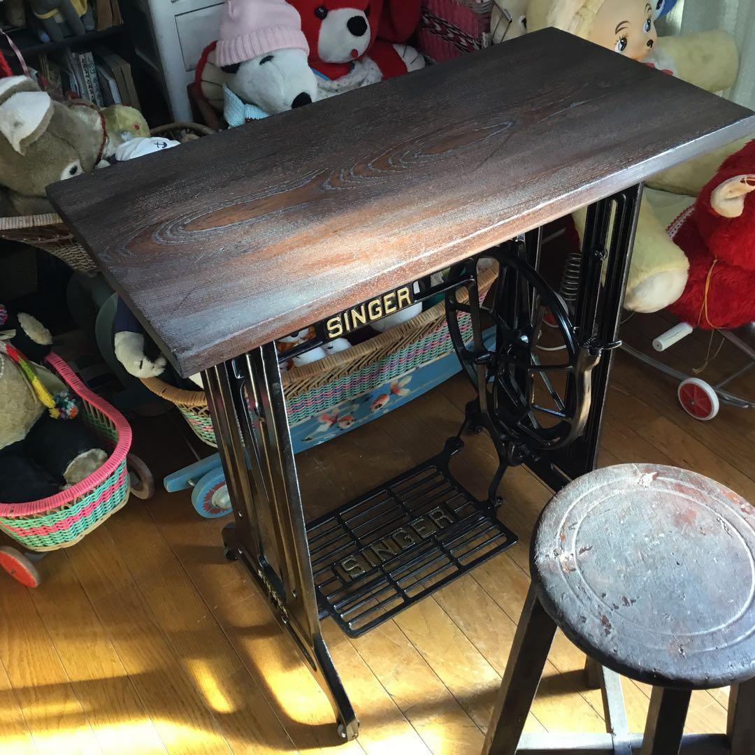 ※アンティーク※ SINGER足踏みミシン脚のテーブル　ケヤキ天板　アイアン
