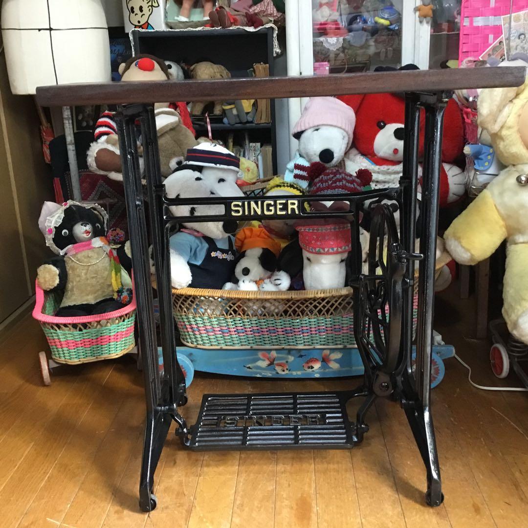 ※アンティーク※ SINGER足踏みミシン脚のテーブル　ケヤキ天板　アイアン