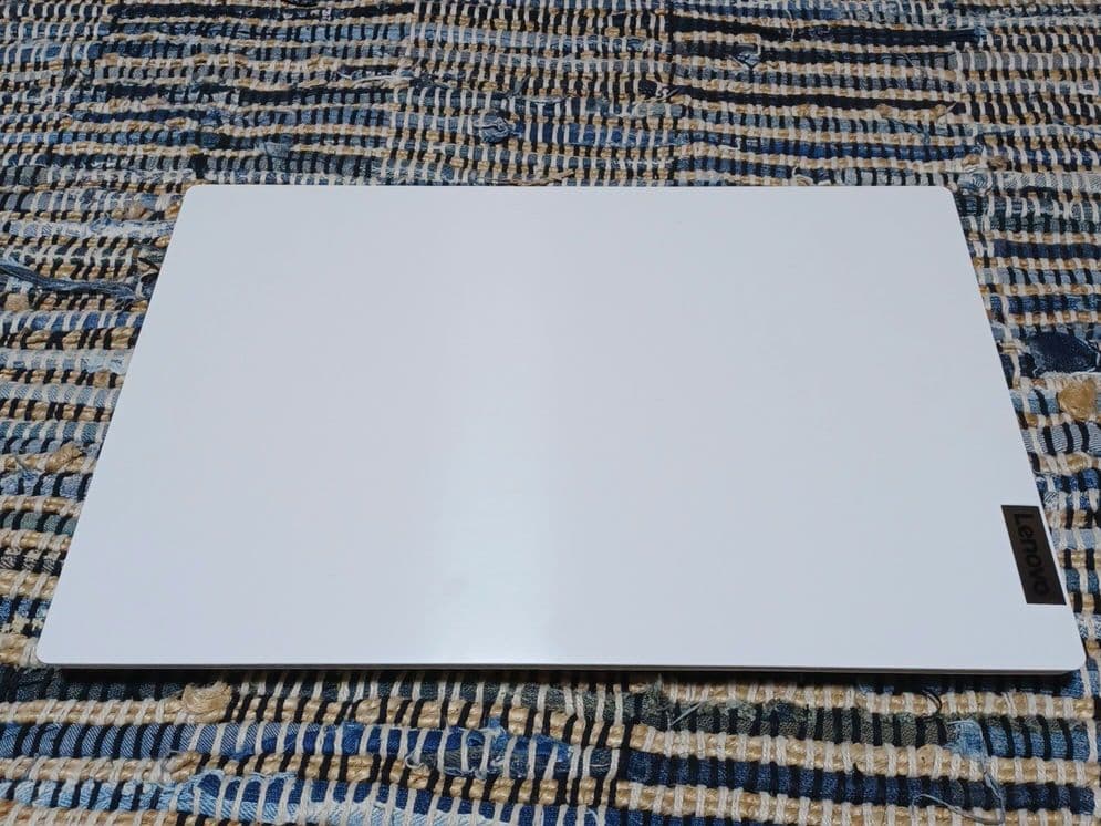 Lenovo ノートパソコン　(初期化状態)