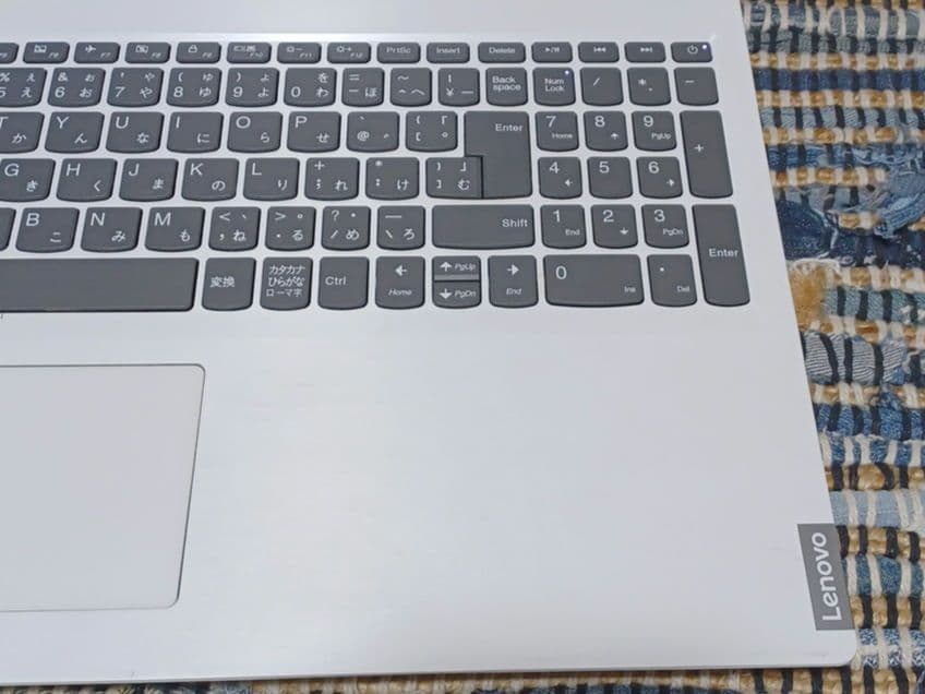 Lenovo ノートパソコン　(初期化状態)