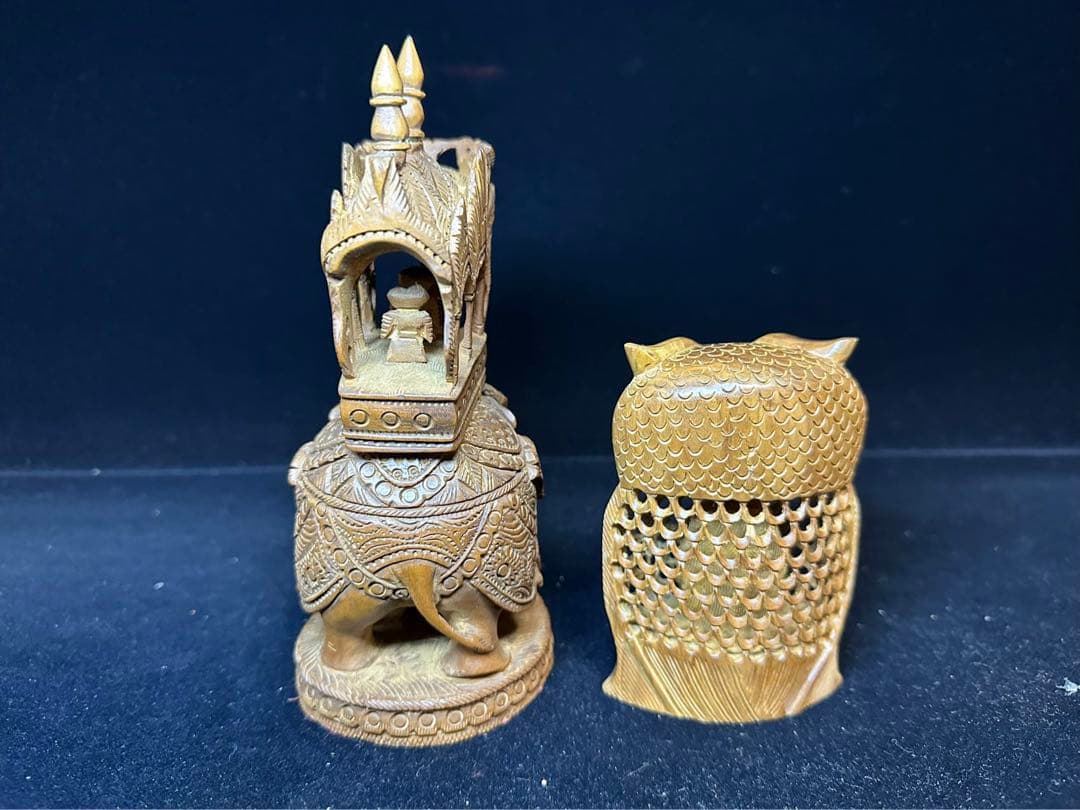 木彫り　白檀　インド　仏像　彫刻 置物　細密細工　骨董　アンティーク