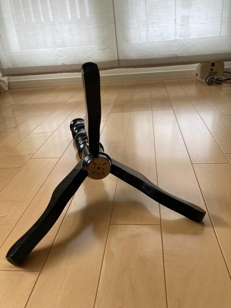 イタリア製　サイドテーブル　円形