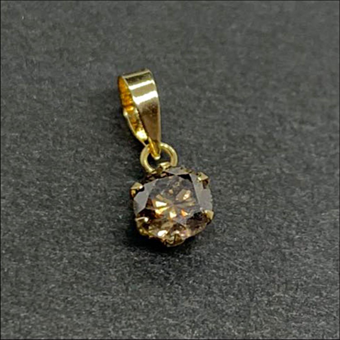 天然ダイヤモンドのK18ペンダントトップ