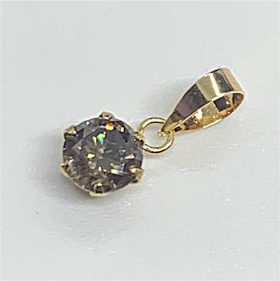 天然ダイヤモンドのK18ペンダントトップ