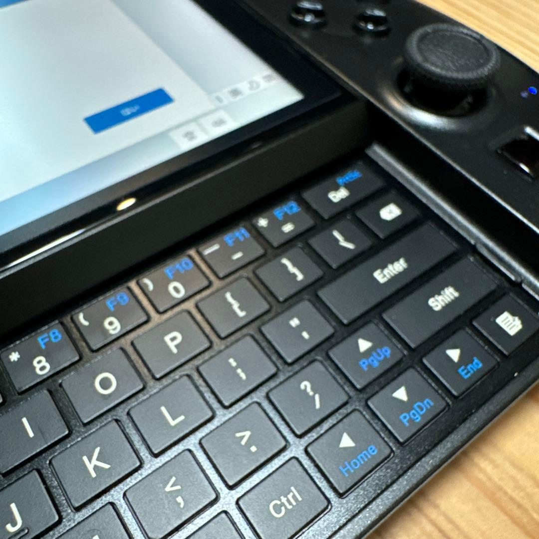 ミニPC GPD WIN4 (2024) Ryzen7 8840U 32GB/2TB