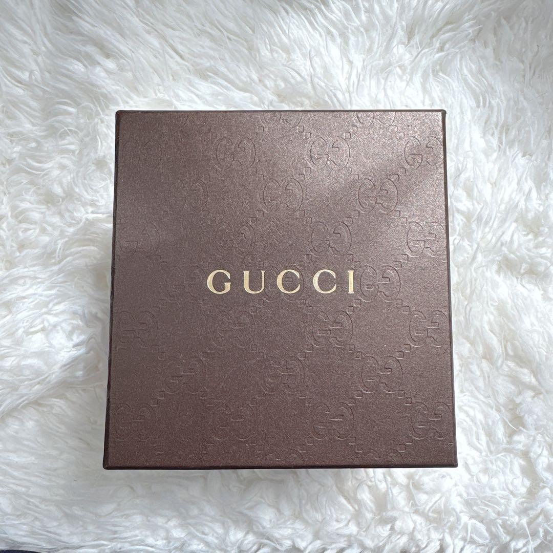 美品　GUCCI 腕時計 型番 6800L ゴールド レディース　箱付き