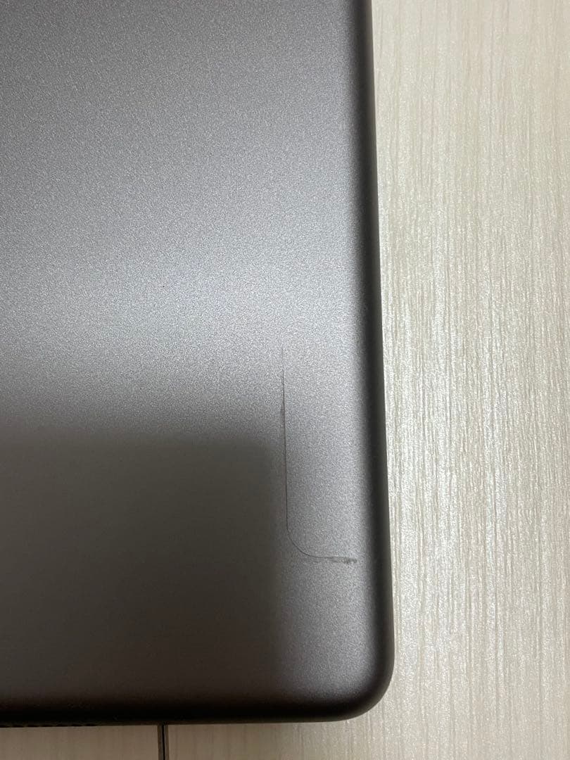 Apple iPad ブラック本体 カバー付き