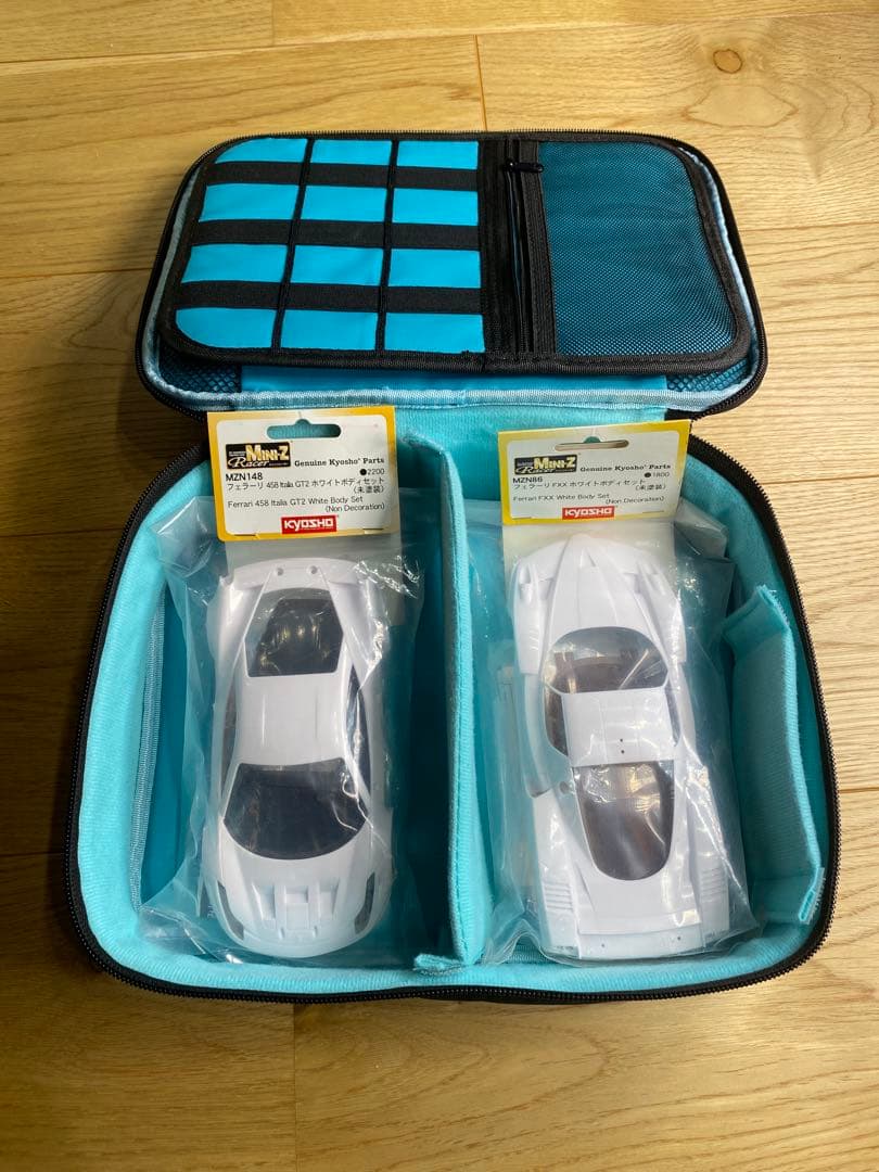 ミニッツ　フェラーリ458＆FXX 新品ボディ 収納￼ケース付き