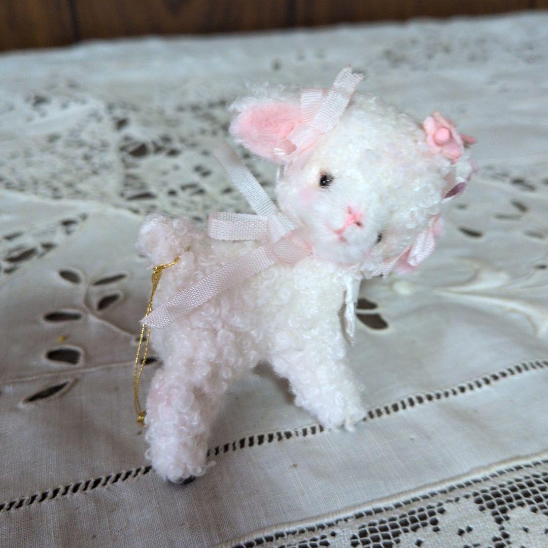 子羊のドールアンティークドールに