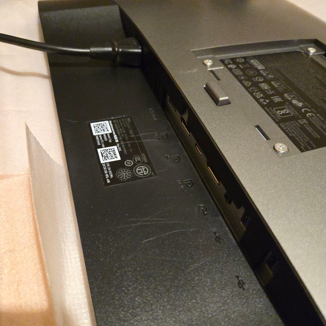 DELL U2520D　ディスプレイ美品