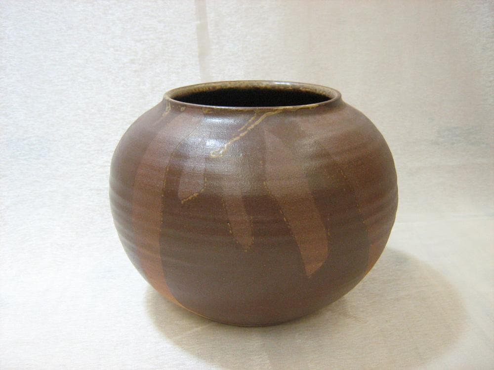 ★石井豊 作★    南総里見八犬伝 里見焼き　花瓶　丸型