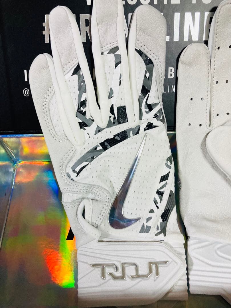 ナイキ　NIKEトラウトエリート バッティンググローブ 白 XSサイズ 限定