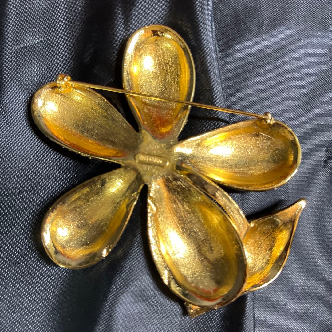 VALENTINO ヴァレンティノ エナメル 大判 ブローチ