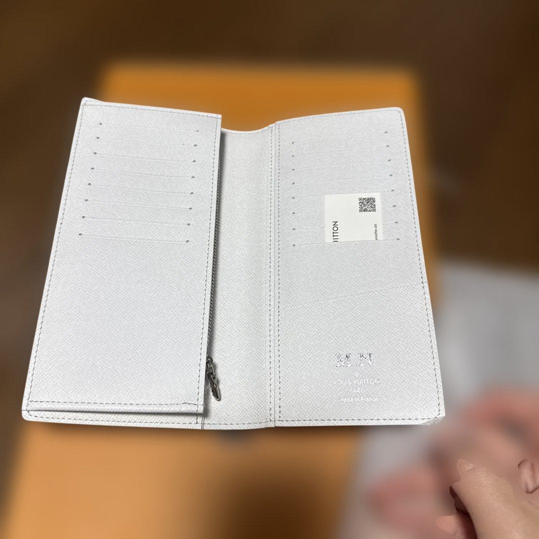新品未使用【美品】ルイヴィトン タイガラマ ポルトフォイユ ブラザNM 白 財布