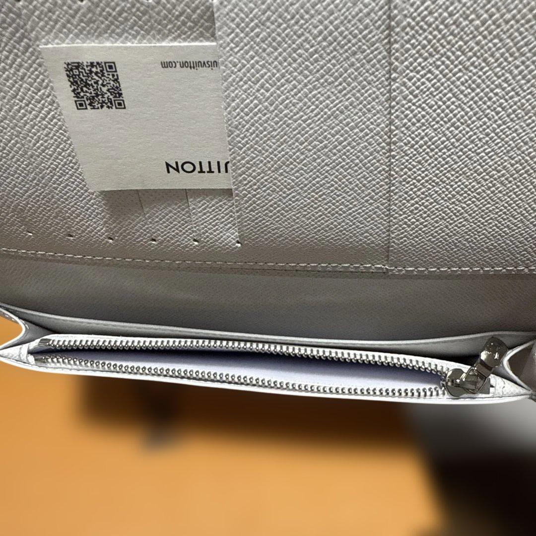 新品未使用【美品】ルイヴィトン タイガラマ ポルトフォイユ ブラザNM 白 財布