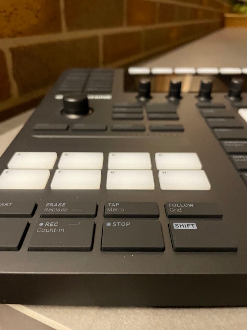 7/31(木)までお値下げ中！美品MASCHINE (本＆ケース付き)