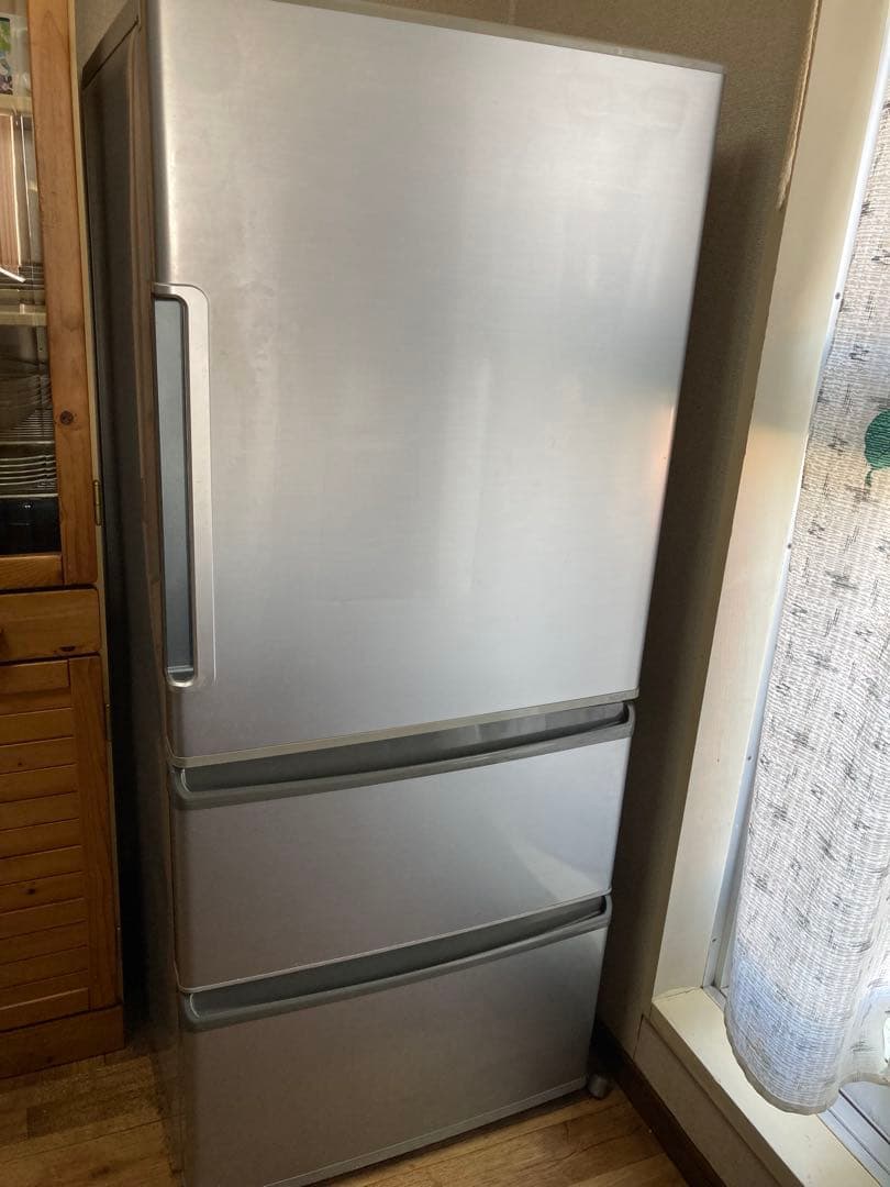 シルバー 3ドア冷蔵庫　272L